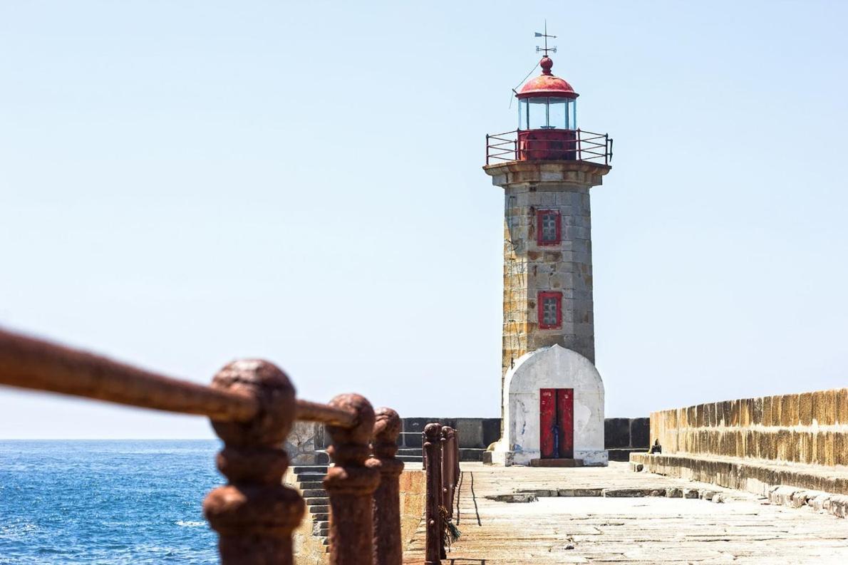 Boutique Rentals- Bliss By The Sea Apt- Ocean Views In Foz Beach Porto Luaran gambar